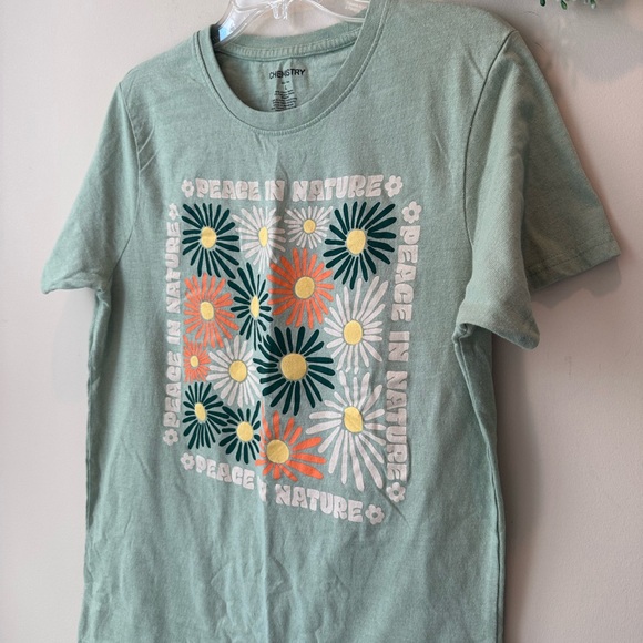 Chemistry Tops - Floral Graphic Tee - Light Green